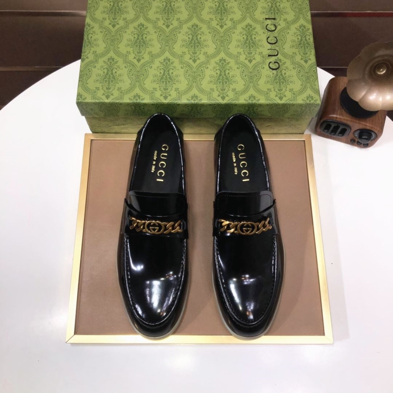 G*u*i leather shoes